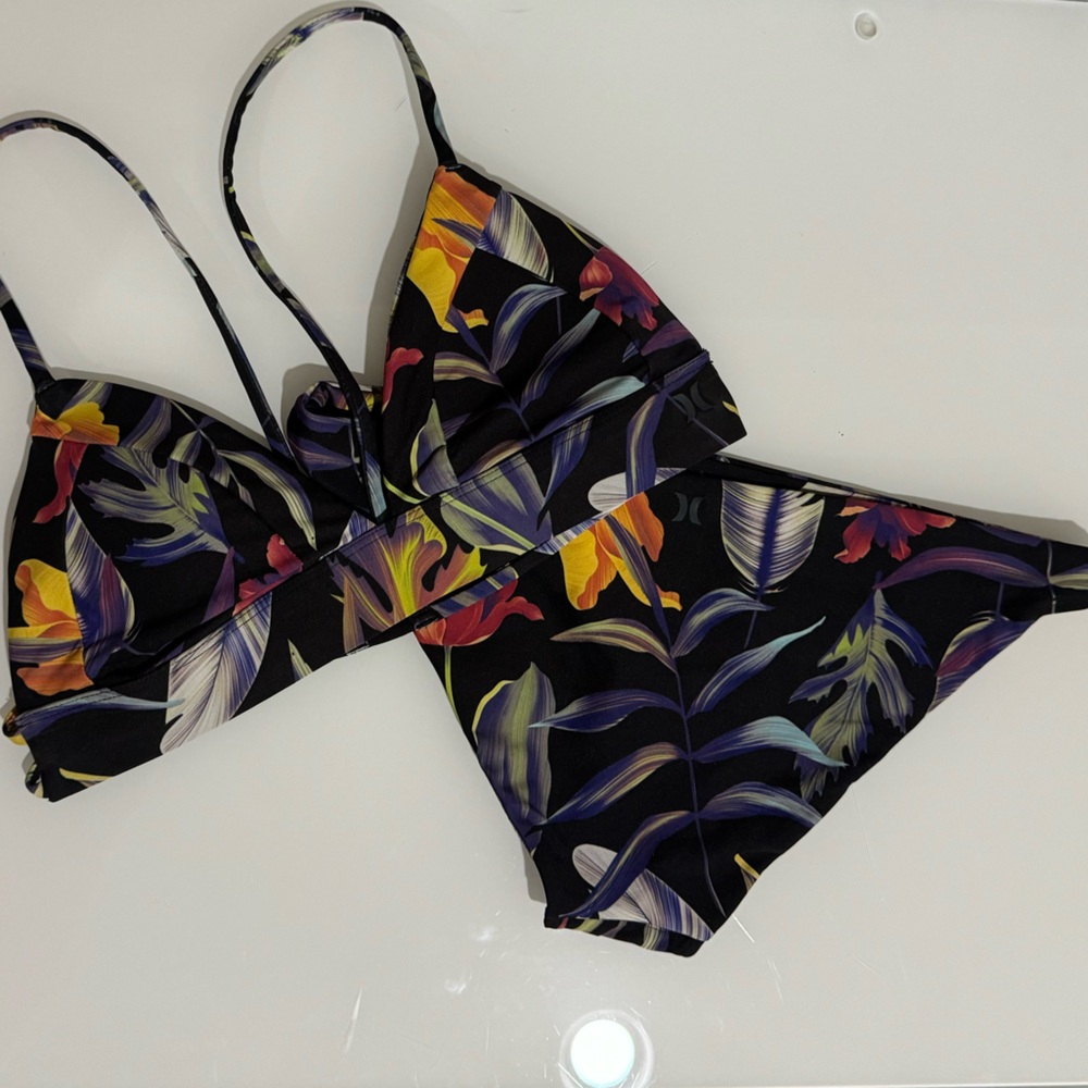 Hurley Bikini - Women Small - Black Floral